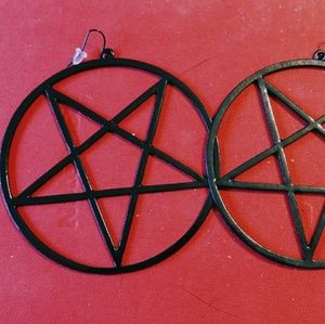 NWOT XLG Badass Metal Pentagram Earrings